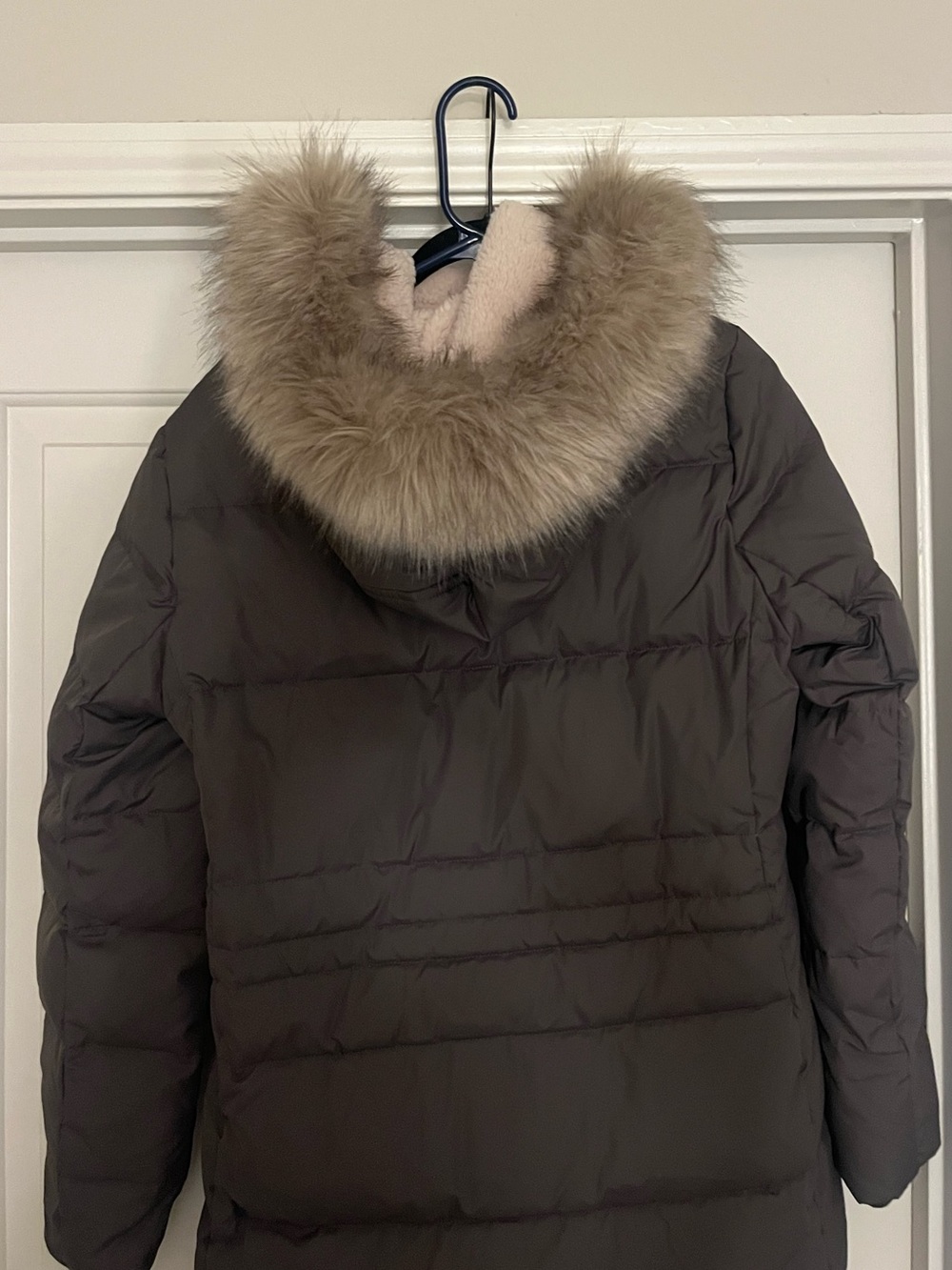Women’s Quilted Puffer Coat with Faux Fur-Trim Hood - Brown